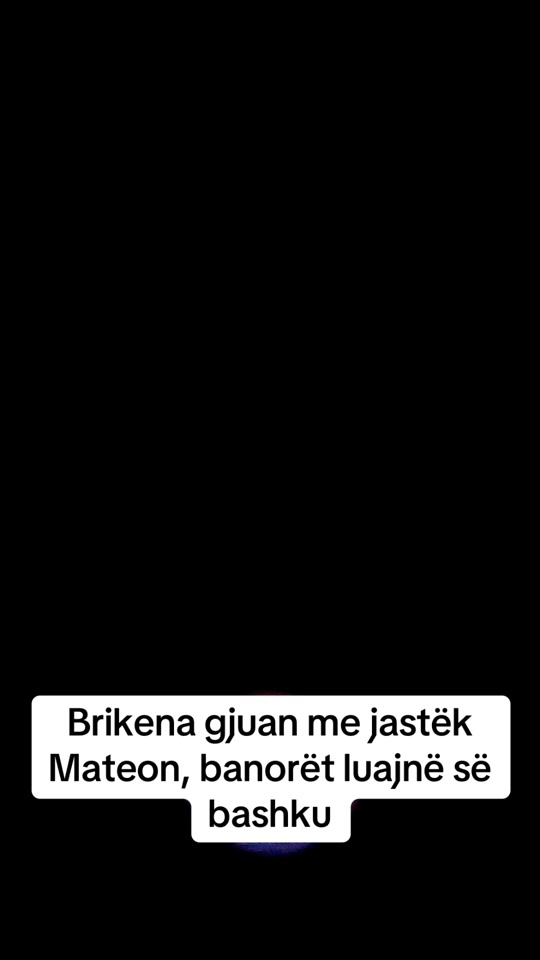 brikena_gjuan_me_jastek_mateon_banoret_luajne_se_bashku
