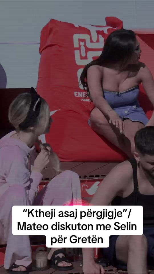 ktheji_asaj_pergjigje_mateo_diskuton_me_selin_per_greten