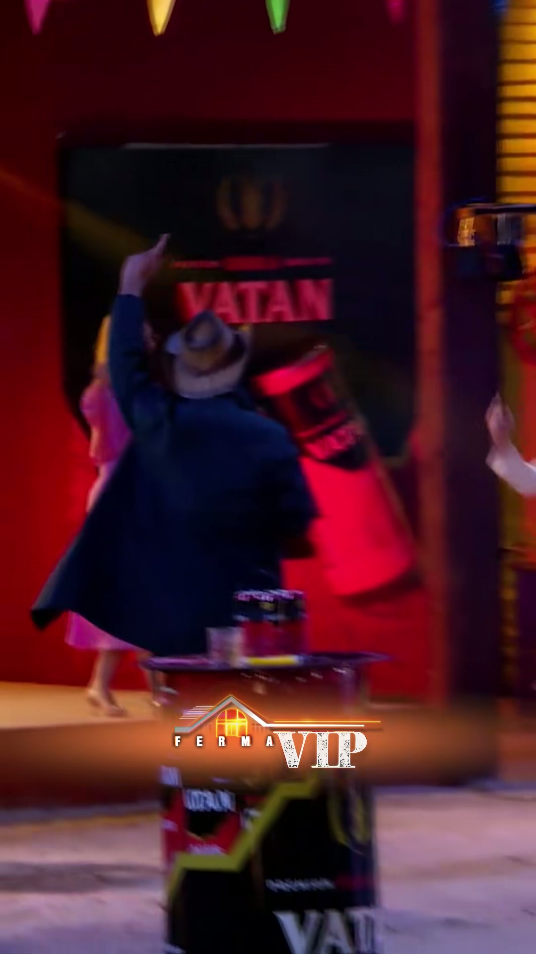 Klodi dhe Gomarët: Festë e Papritur në Ferma VIP Albania - screenshot 1