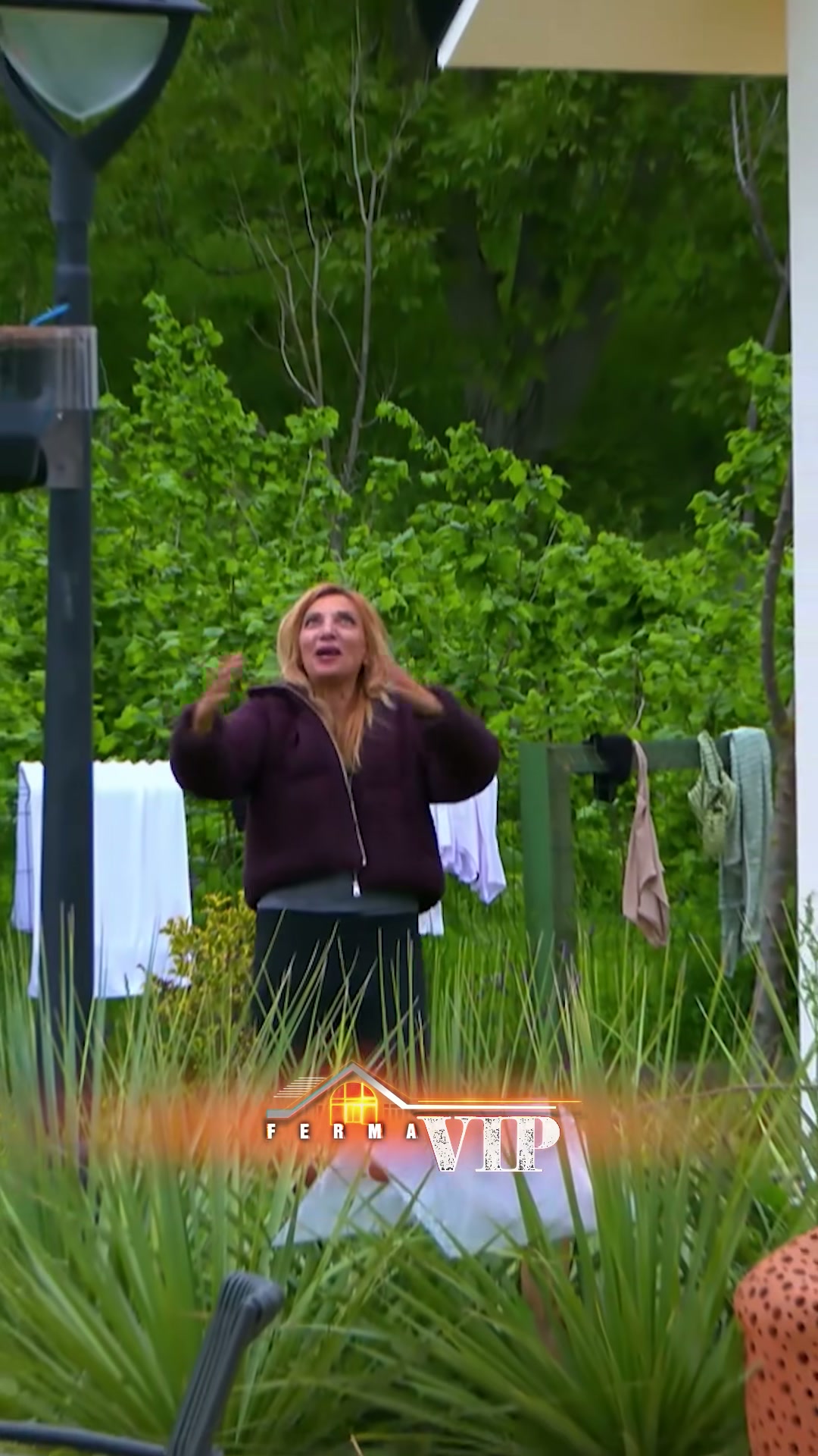 Dafina Zeqiri surprizon Mimozën me një dron emocionues në Ferma VIP - screenshot 1
