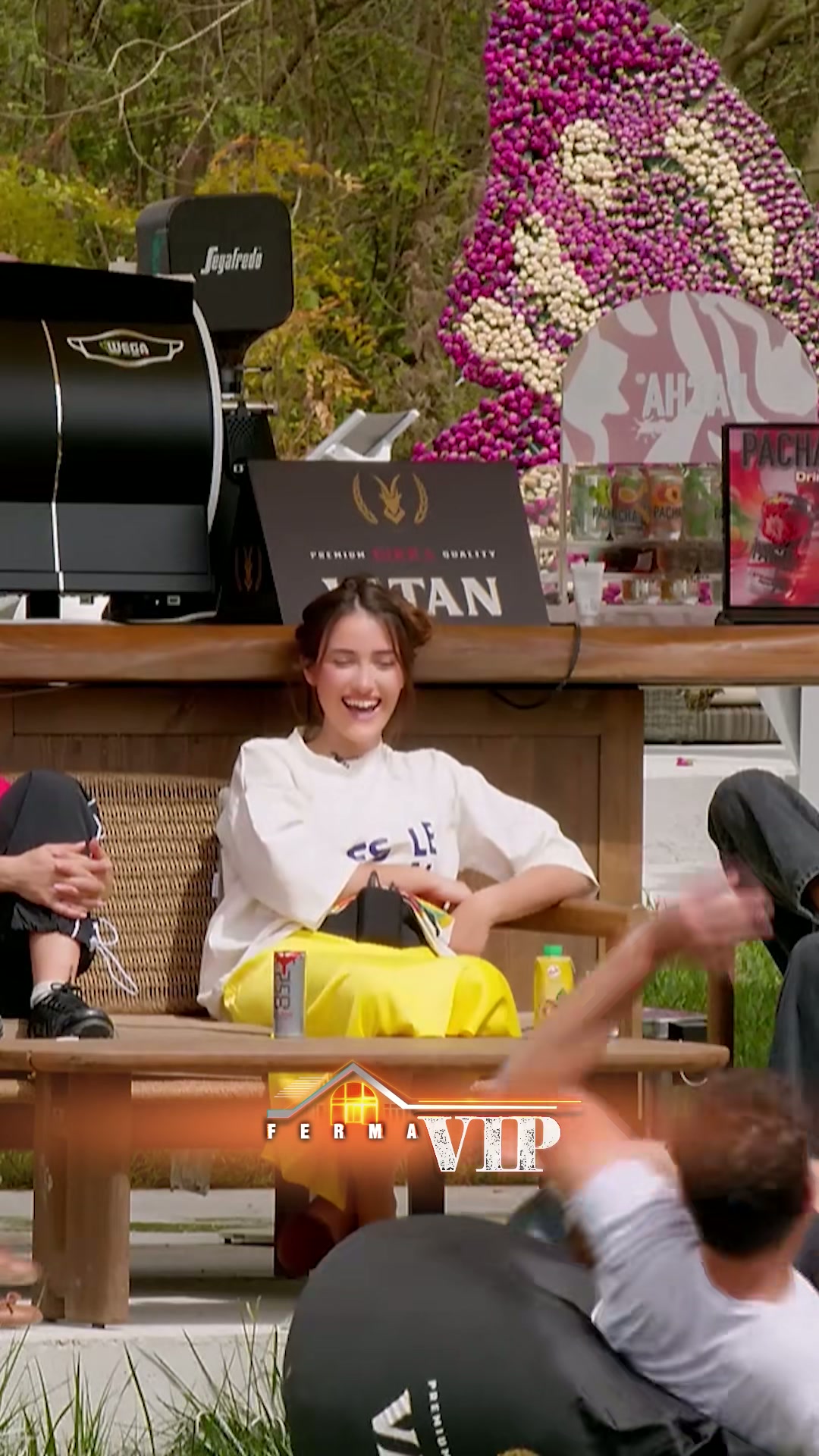 Indri Imiton Rafaelën në Ferma VIP Albania – Një Moment Humoristik që Nuk Duhet ta Humbisni! - screenshot 1