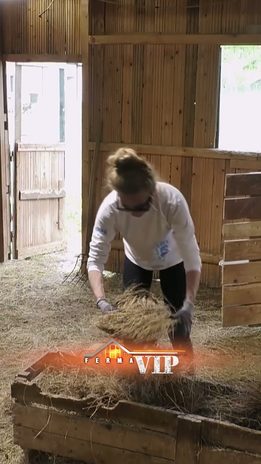 Ferma VIP Albania: Si Fillojnë Fermerët Punët e Tyre në Brendësi - screenshot 1