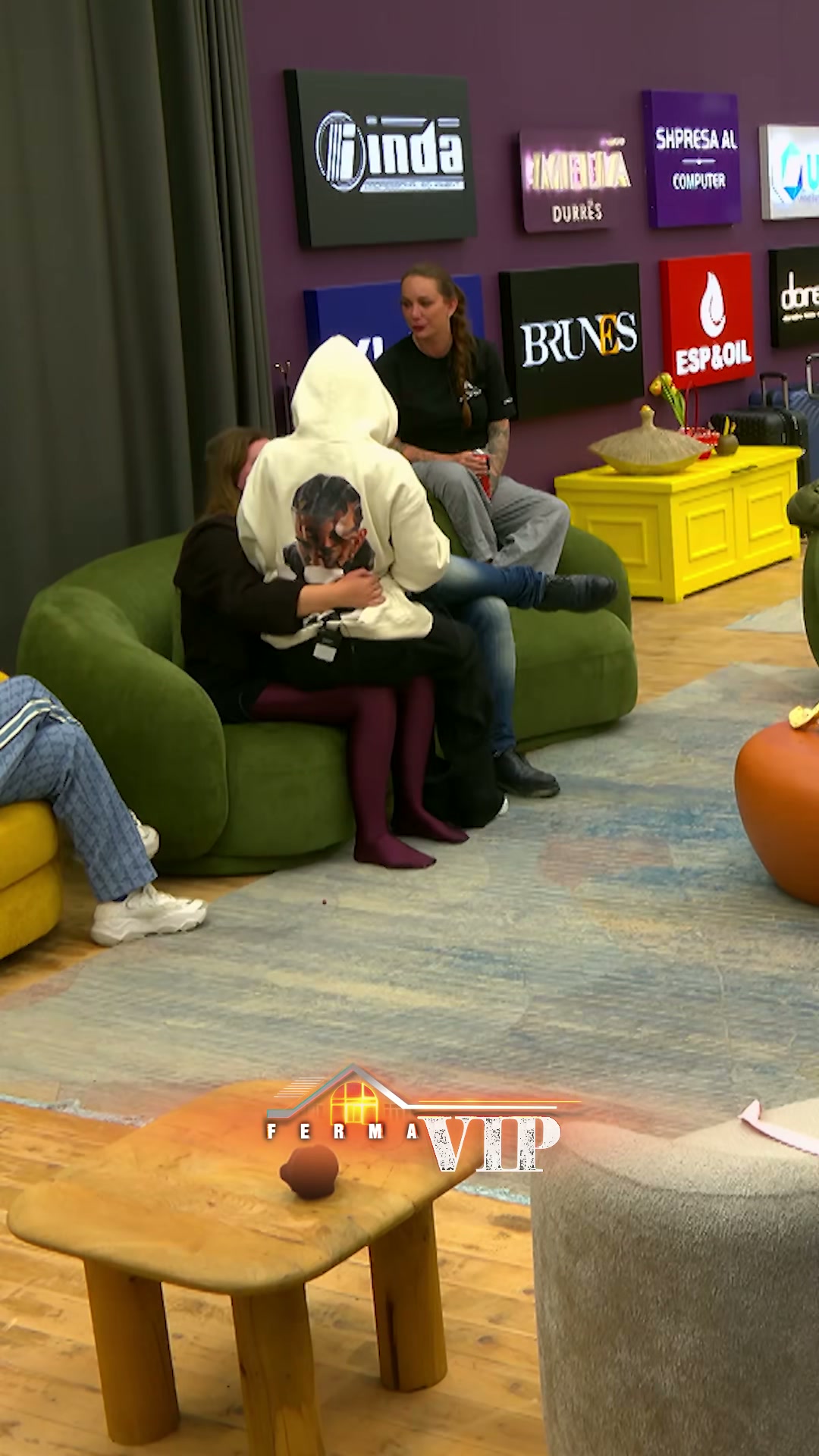 Si Fermerët Prishin Gjumin e Adionit dhe Fabiolës në Ferma VIP Albania - screenshot 2