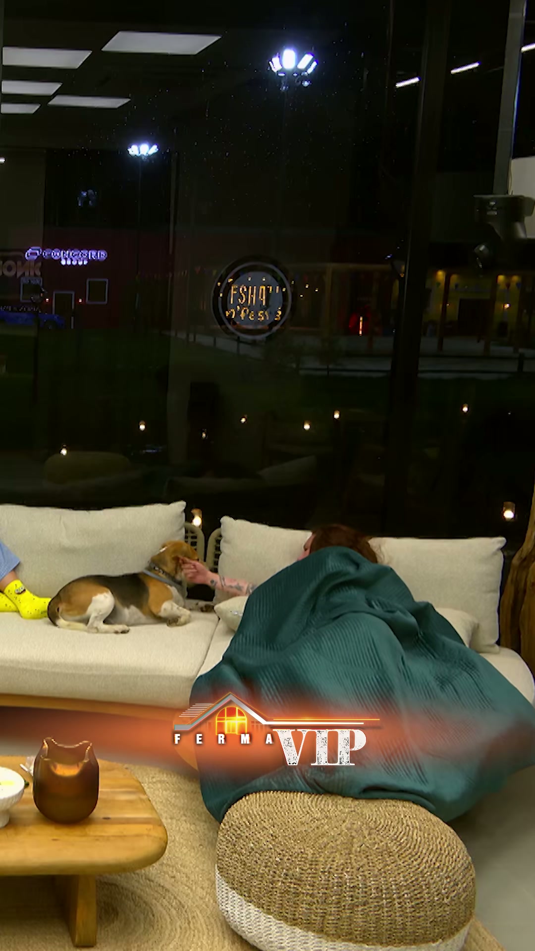 Tensionet e Ferma VIP Albania: Pse qeshin Fabiola dhe Blerina? - screenshot 2