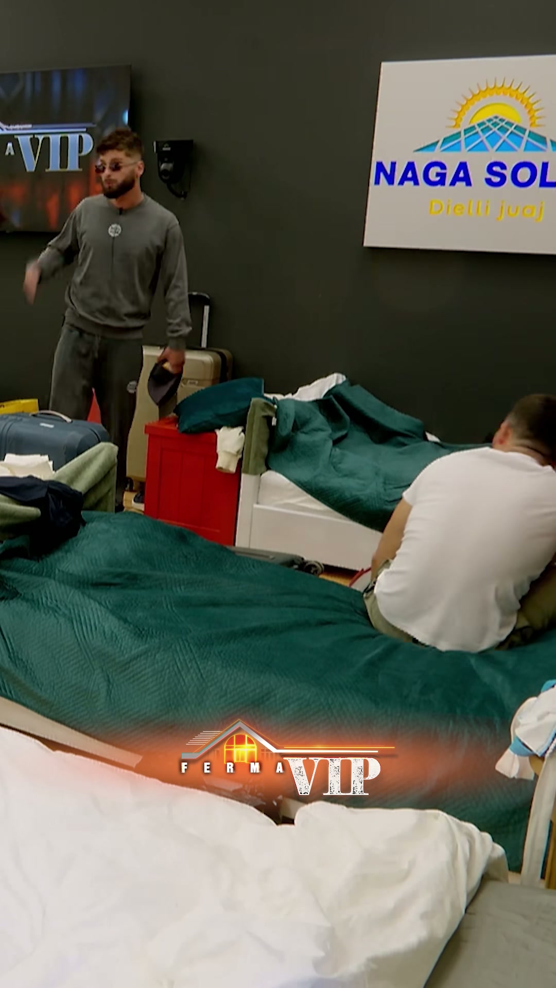 DJ Bujaka zbulon historinë pas emrit të djalit të tij në Ferma VIP Albania - screenshot 2