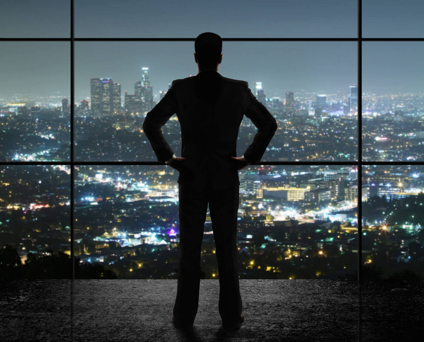 Person reflecting on uncertainty in a relationship connected to i am always worried my partner will leave me