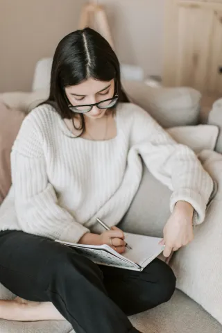 Person reflecting on uncertainty in a relationship connected to i struggle to love myself in my relationship