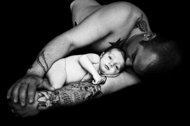 Couple enjoying a quiet moment, reflecting on the transition from self-discovery to commitment in love.