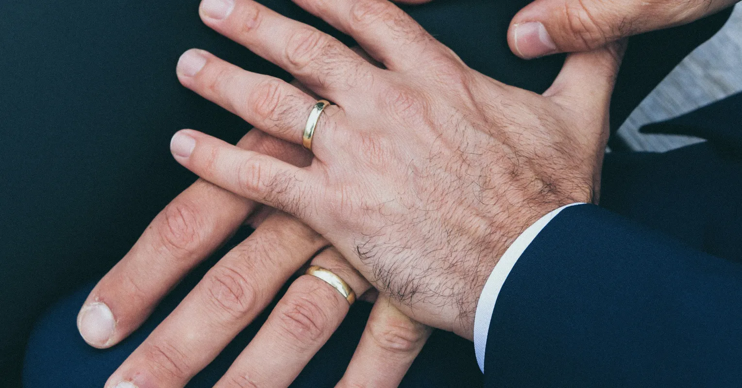 Couple experiencing confusion due to inconsistent affection in their relationship