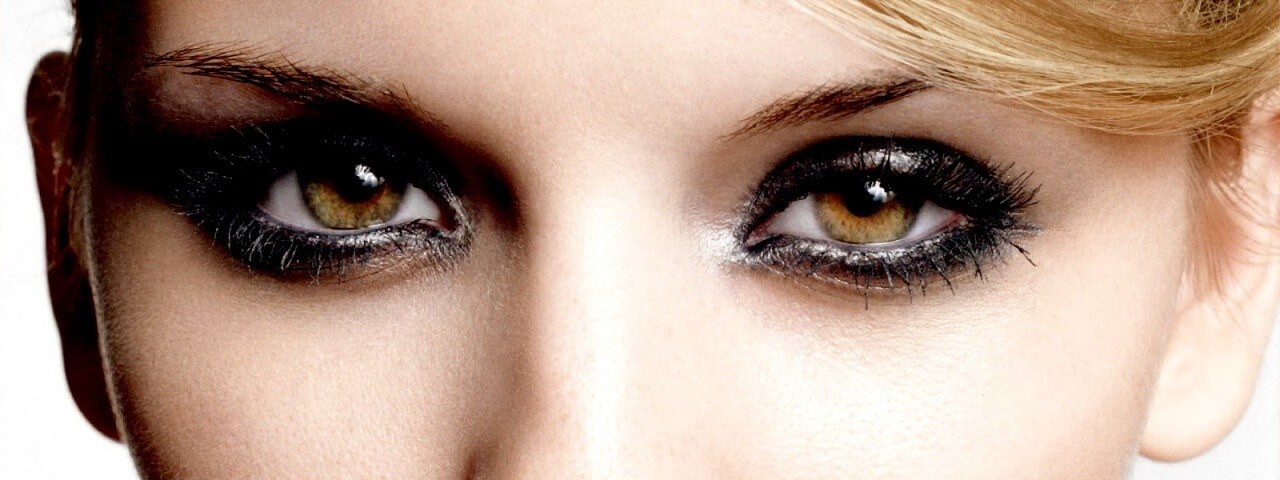 Person feeling uncertain due to lack of eye contact in a relationship.