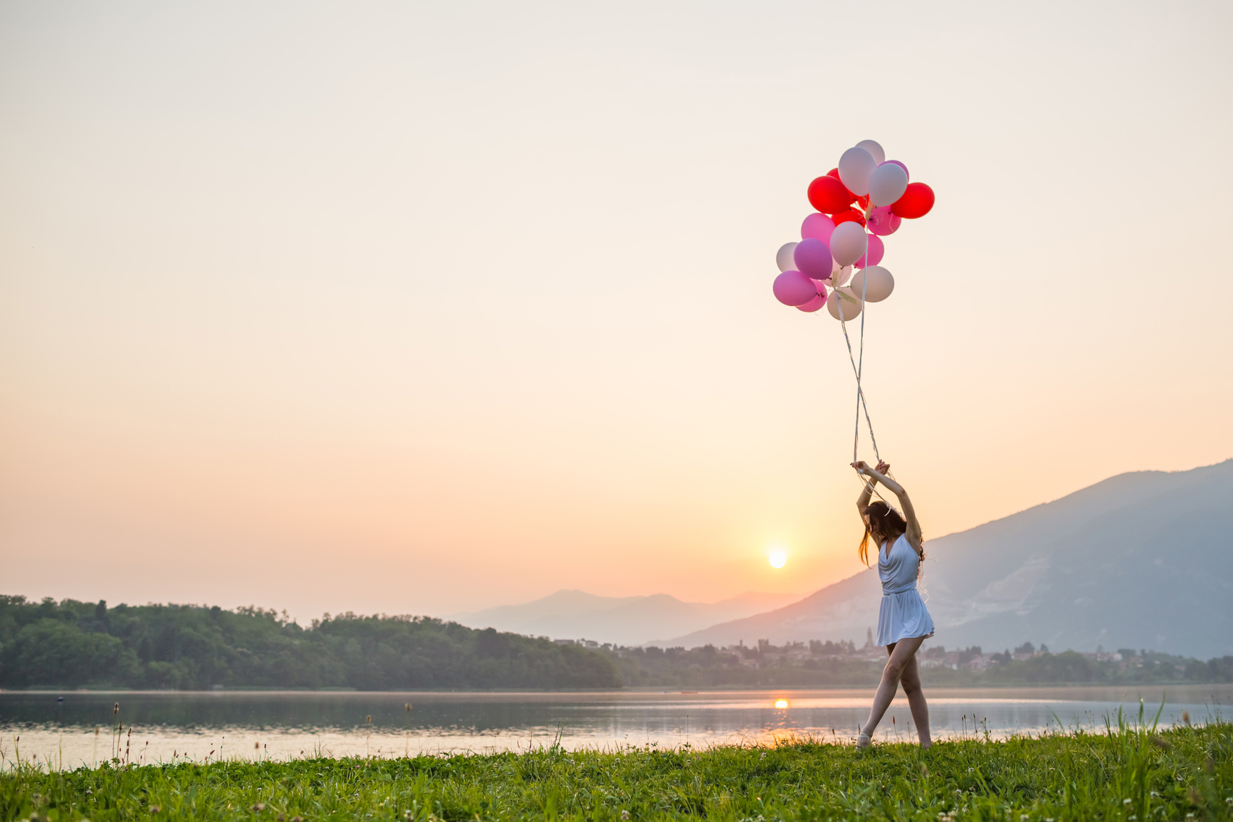 Individual pondering connection patterns while reflecting on attracting emotionally unavailable partners