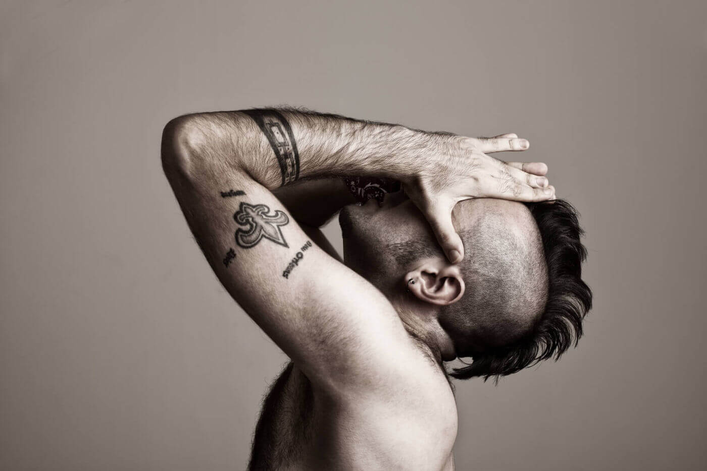 Person reflecting on uncertainty in a relationship connected to i feel anxious about being vulnerable in relationships