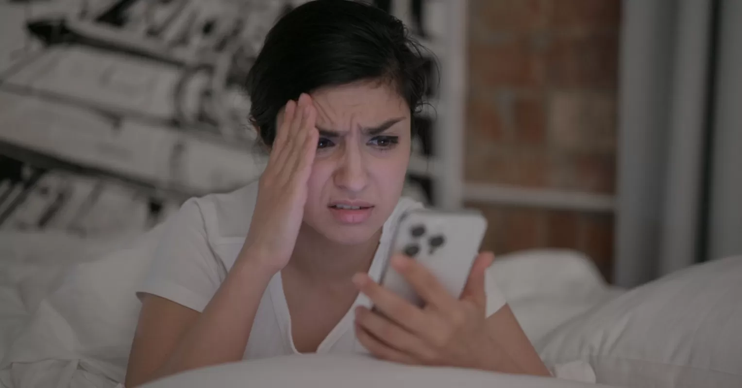 Individual experiencing feelings of abandonment due to family ghosting dynamics