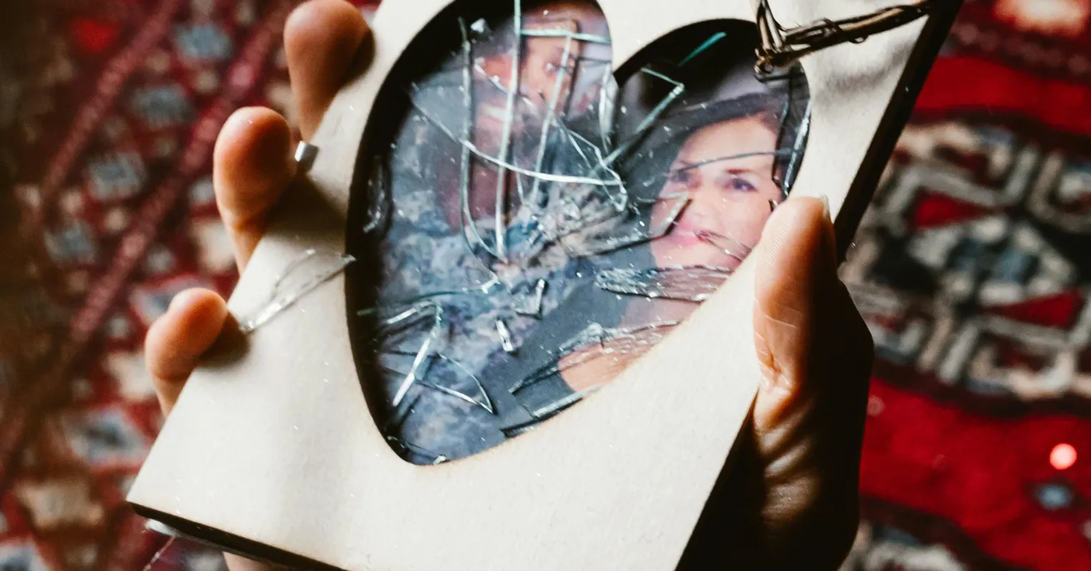 Couple navigating emotional signals while discussing their anxious attachment styles