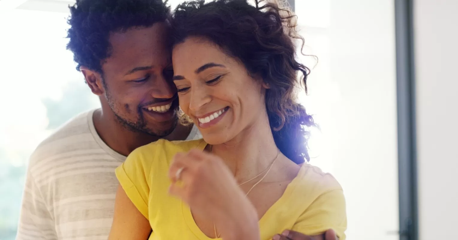 Couple experiencing emotional distance after conflict, reflecting on relationship signals