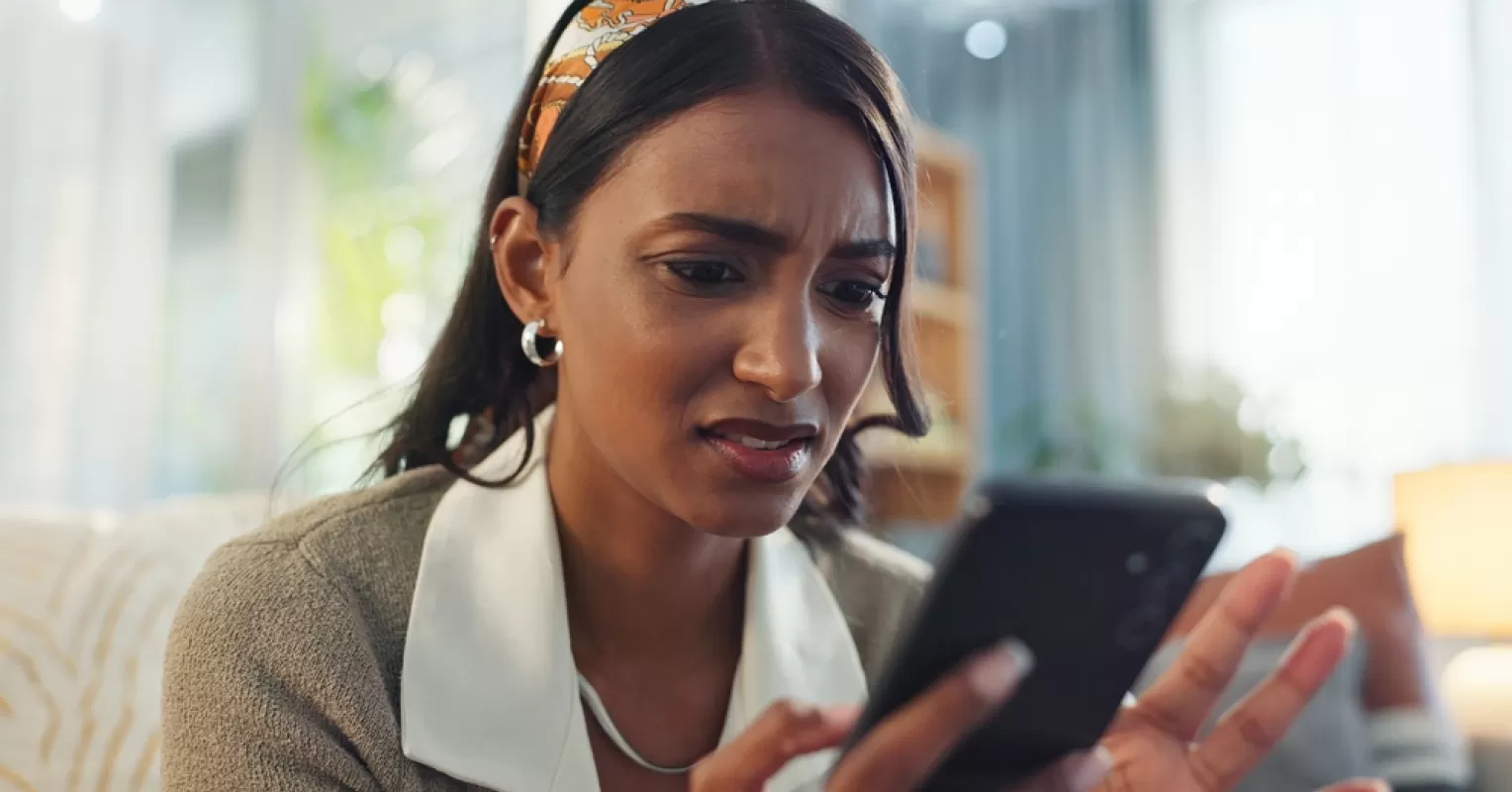 Individual pondering the meaning of quick replies without personal sharing in a relationship