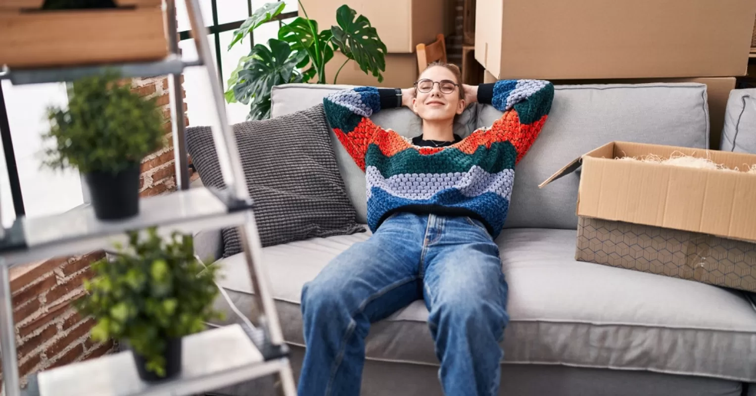 Individual experiencing anxiety while waiting for a partner's delayed text response