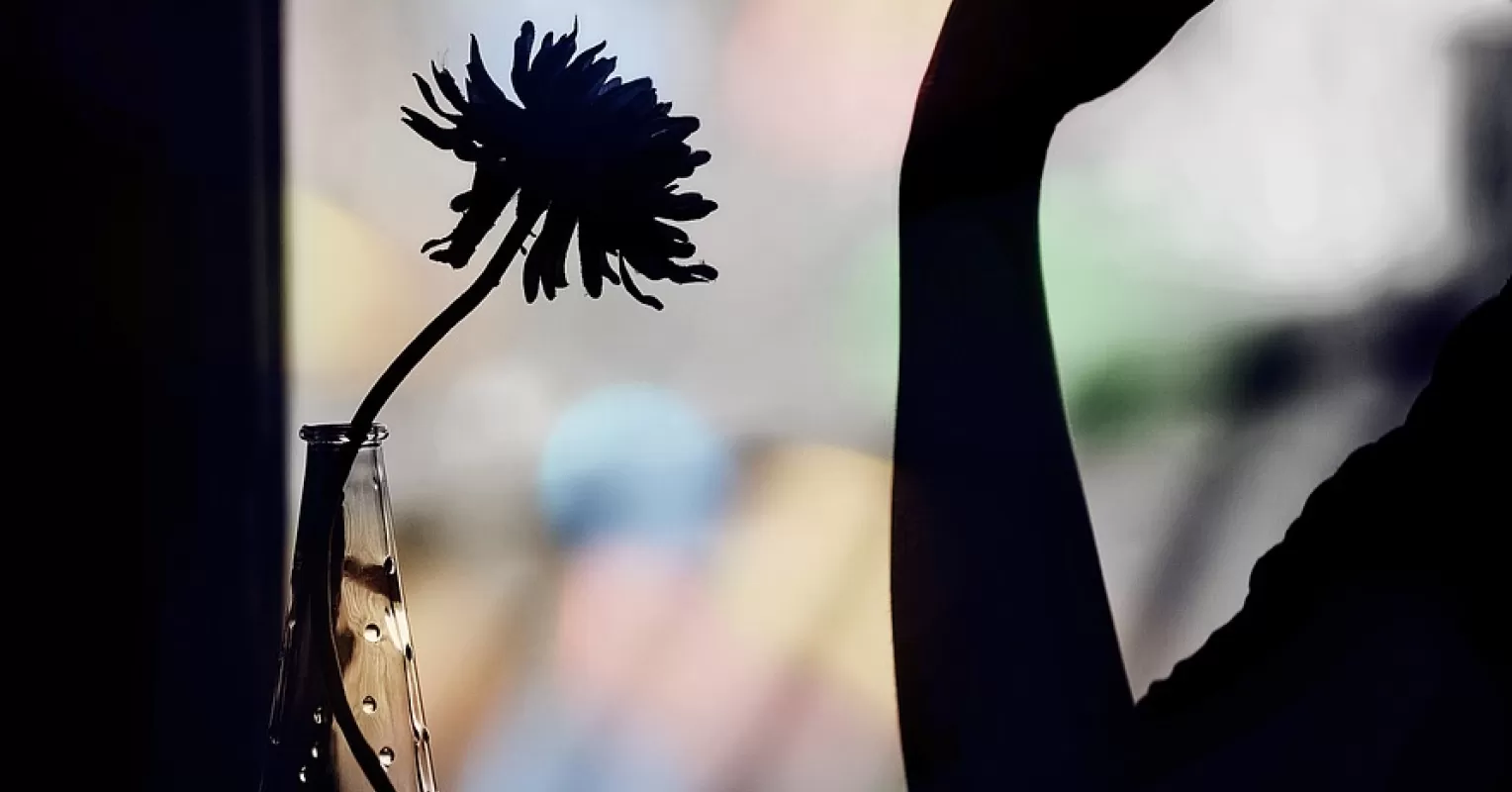 Person reflecting on emotional behavior and meaning connected to how to handle an ex who wont let go