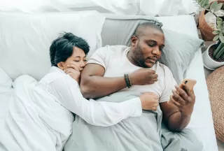 Person reflecting on emotional distance and withdrawal connected to i feel emotionally closer to someone when they are