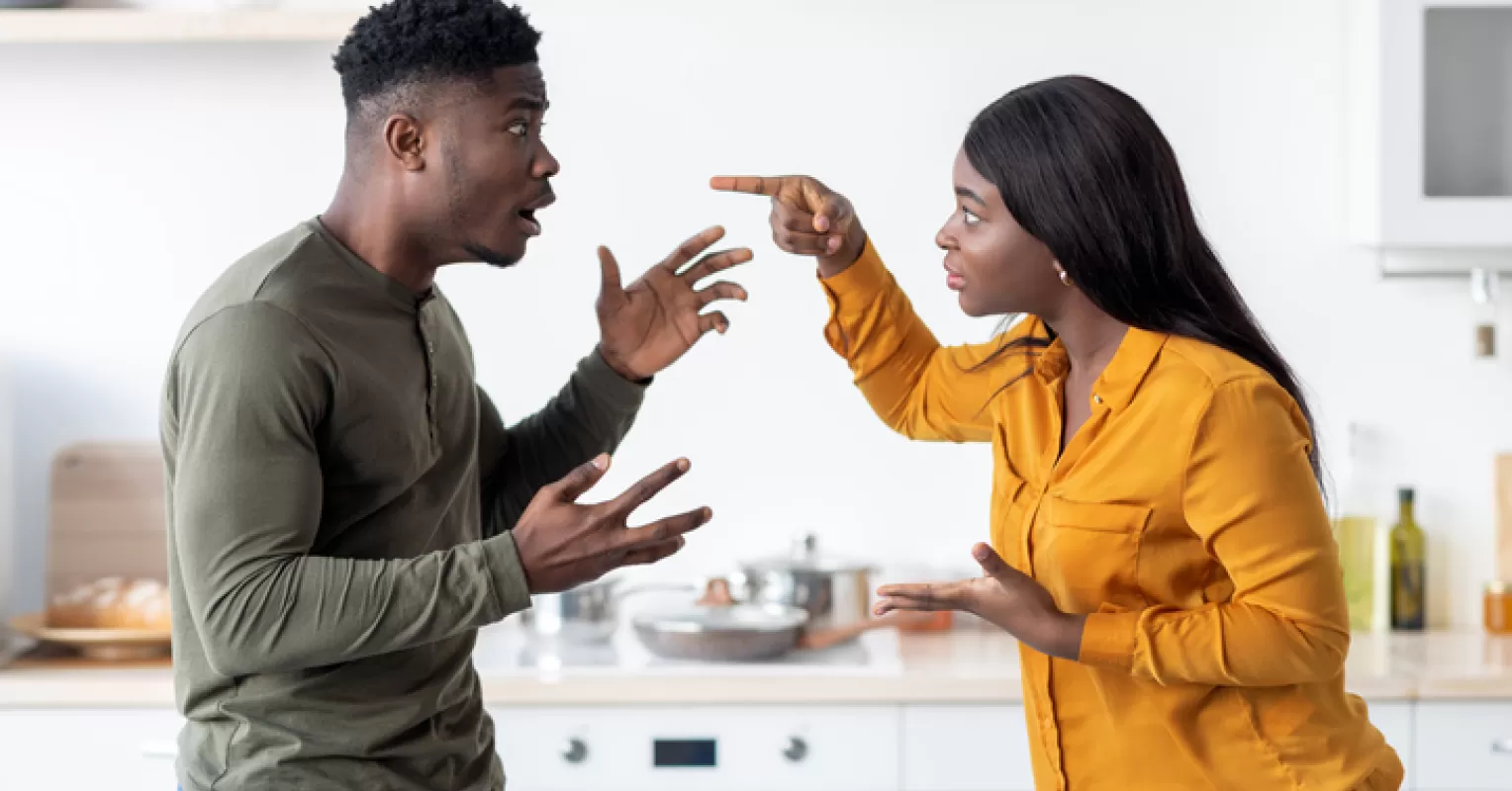 Couple discussing their feelings while navigating ADHD relationship signals together