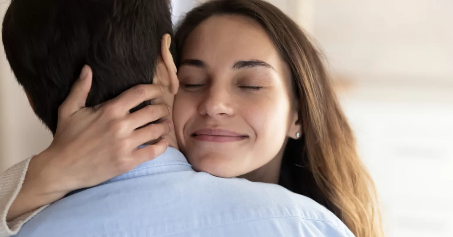 Person reflecting on emotional behavior and meaning connected to how to apologize without being defensive