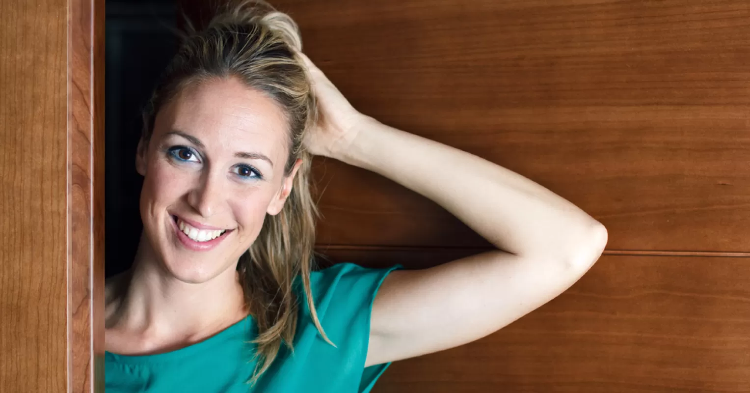 Person enjoying solitude while reading, reflecting on how to deal with loneliness when single