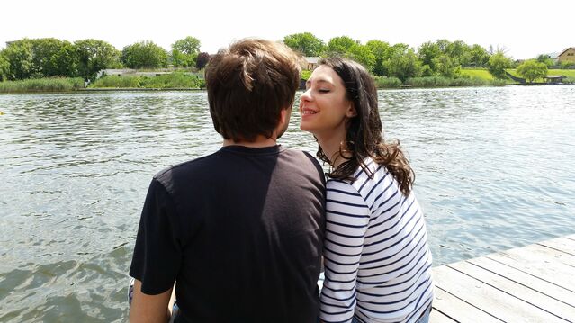 Couple struggling to communicate effectively, highlighting barriers to effective listening in relationships
