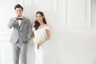 Person reflecting on emotional behavior and meaning connected to couples look alike